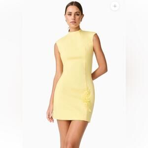 elliatt evee yellow 3d floral applique high neck fitted mini dress medium NEW